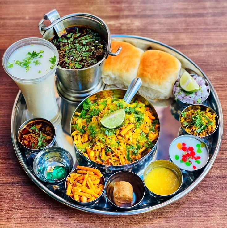 Puneri Misal Pav